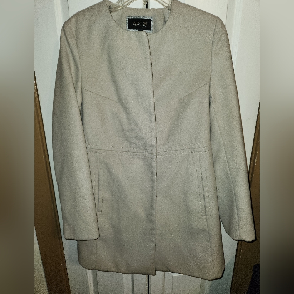 NWOT APT9 quarter length soft felt like beige coat